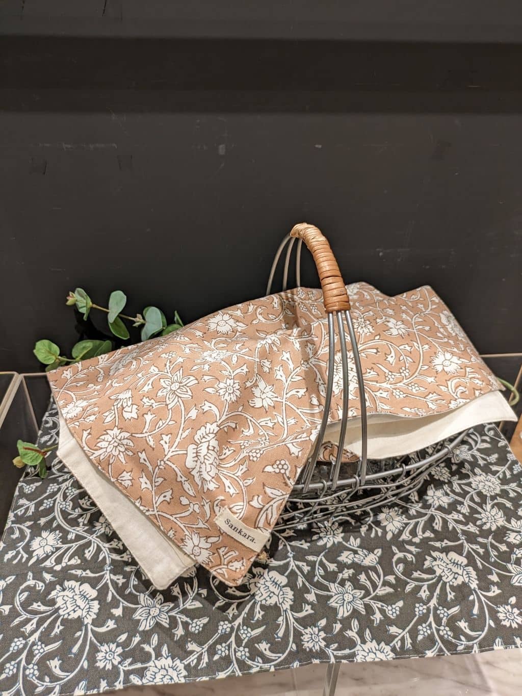 nmhさんの「212 KITCHEN STORE｜デュソール オーバル ワンハンドルバスケット L」を使ったコーディネート