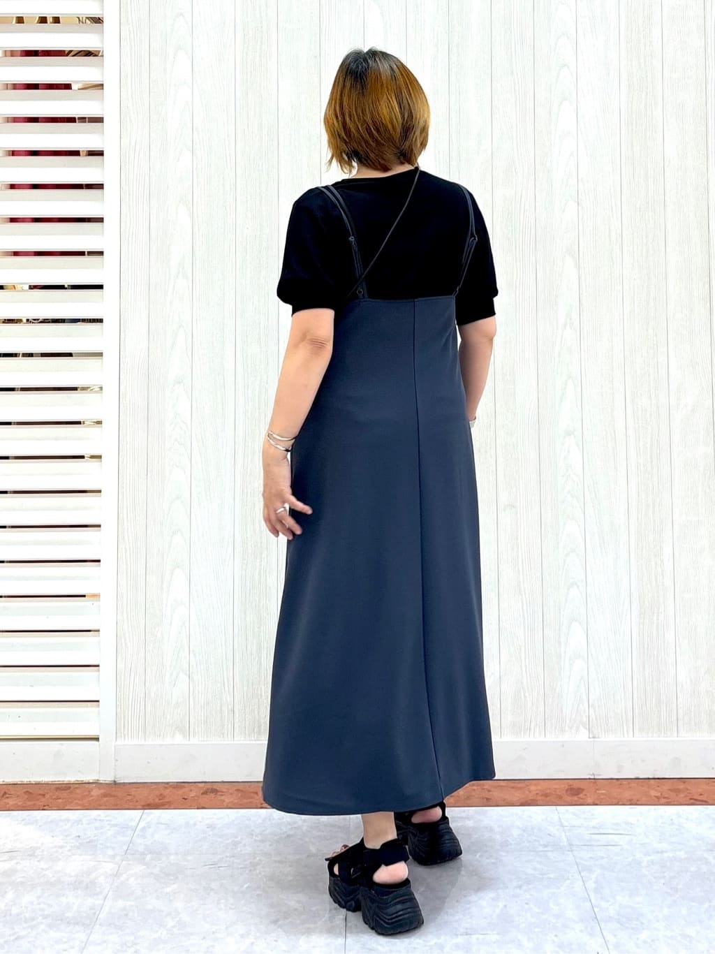 もっちさんの「SHOO･LA･RUE｜◆女性らしさ溢れる　フレアキャミワンピース」を使ったコーディネート