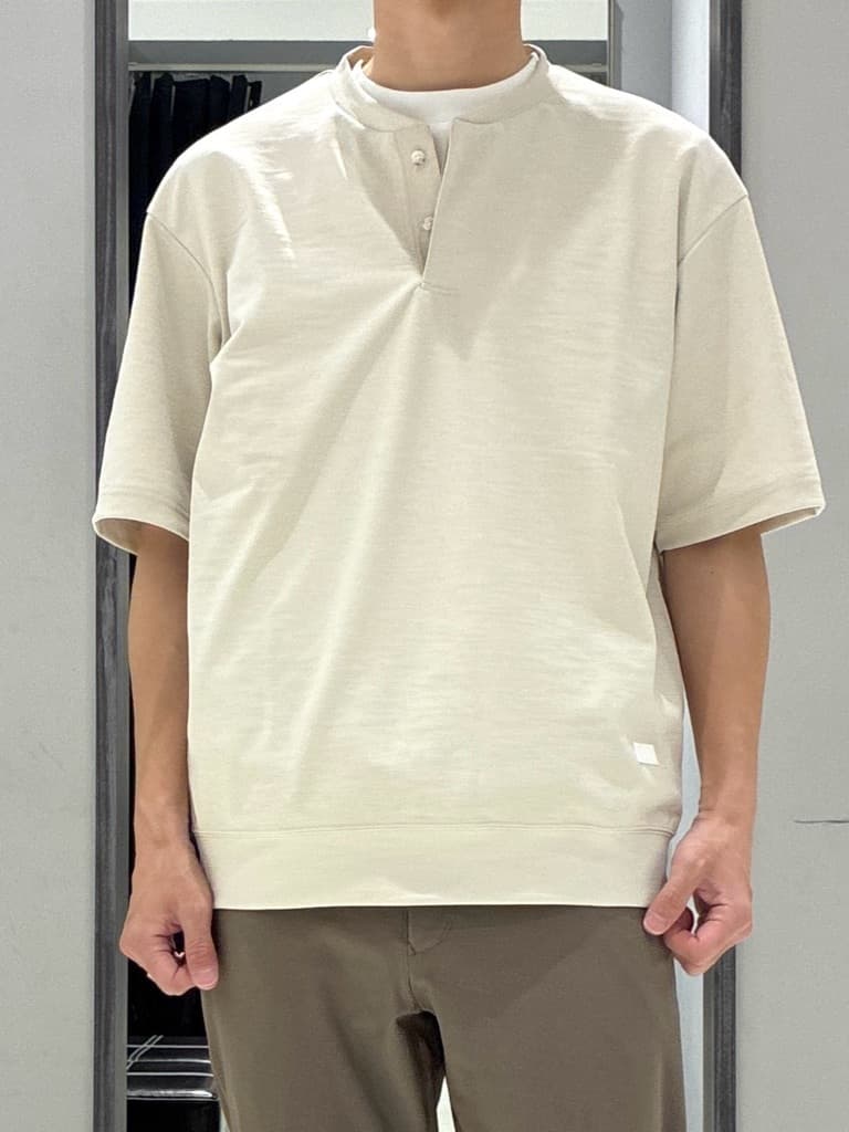わいずみさんの「TAKEO KIKUCHI｜【抗菌防臭／5サイズ展開】ハイゲージポンチ Tシャツ」を使ったコーディネート
