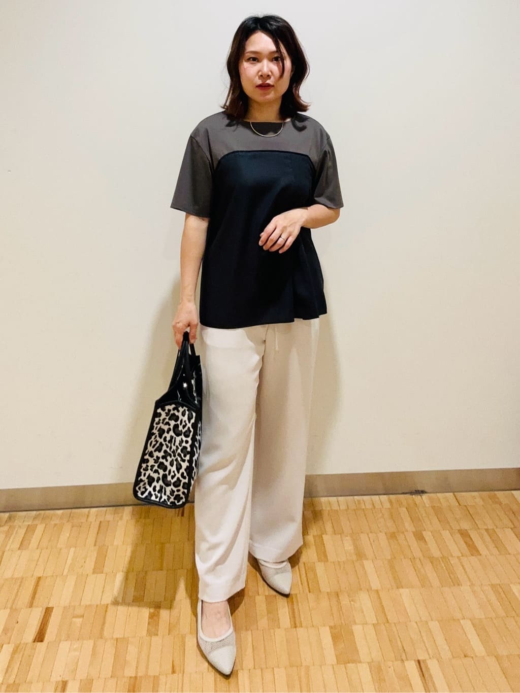 haseさんの「Reflect｜◆【マシンウォッシュ可能】レイヤード風ジャージブラウス」を使ったコーディネート