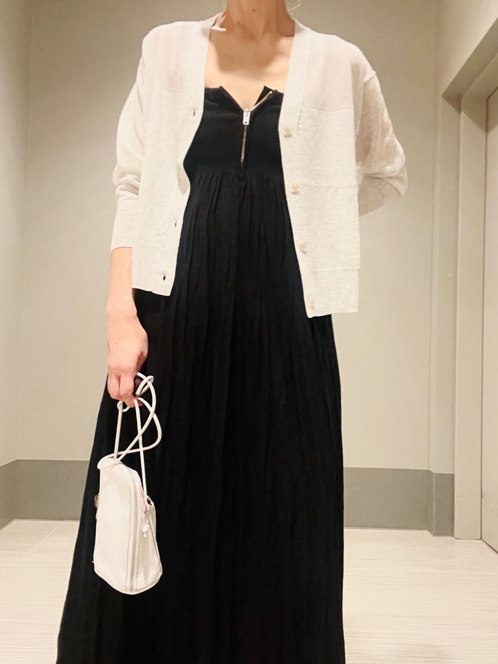 Annさんの「DRESSTERIOR｜◆シュリンクレザーマルチポーチ」を使ったコーディネート