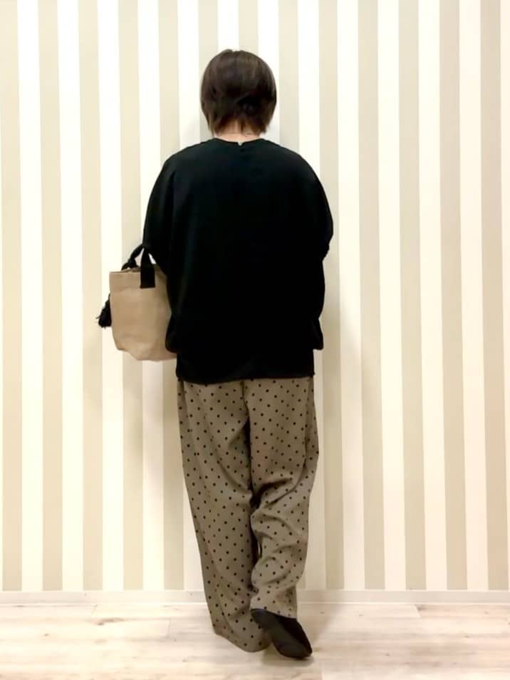 pieceさんの「SHOO･LA･RUE｜◆ニュアンスUモチーフネックレス」を使ったコーディネート