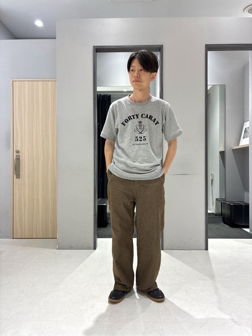わいずみさんの「TAKEO KIKUCHI｜フルベジタンニンレザー バックパック」を使ったコーディネート