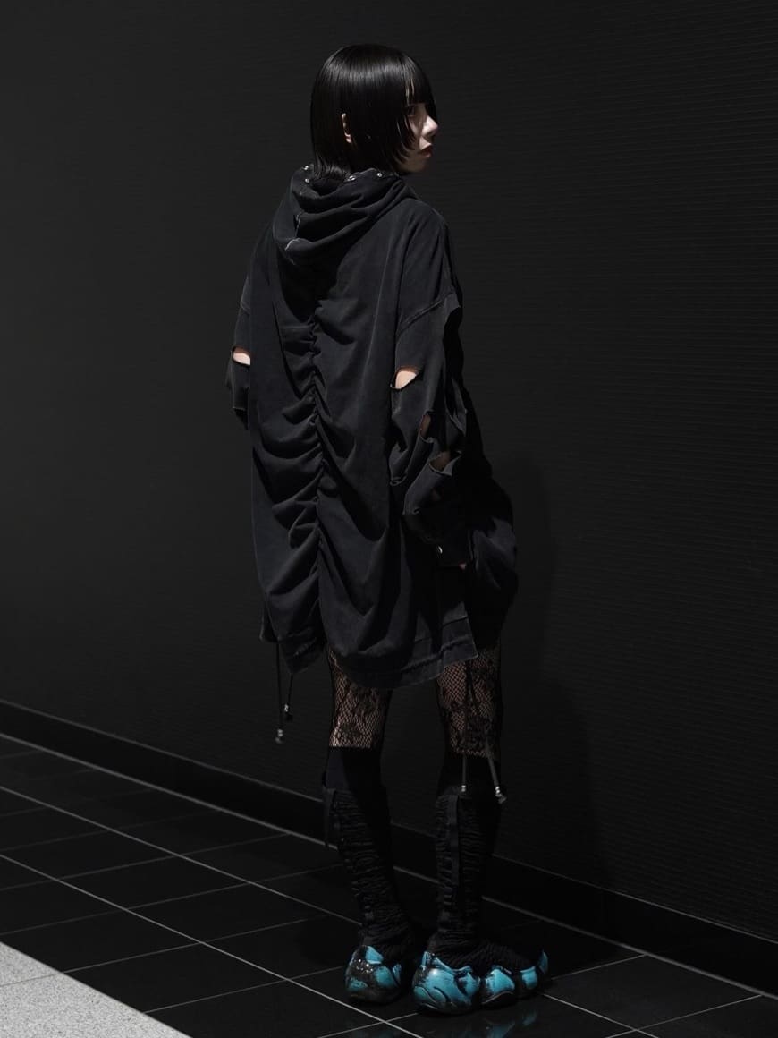 川本葵さんの「tk.TAKEO KIKUCHI｜◆K&rsquo;PJT by AOI 『Lightweight Parka』」を使ったコーディネート