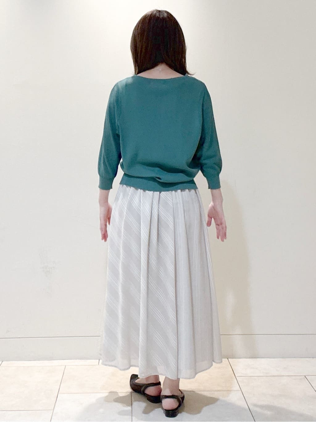 S&auml;K&iuml;さんの「Reflect｜◆【接触冷感／洗える／ジャケットインナーにおすすめ】レースデザインニット」を使ったコーディネート