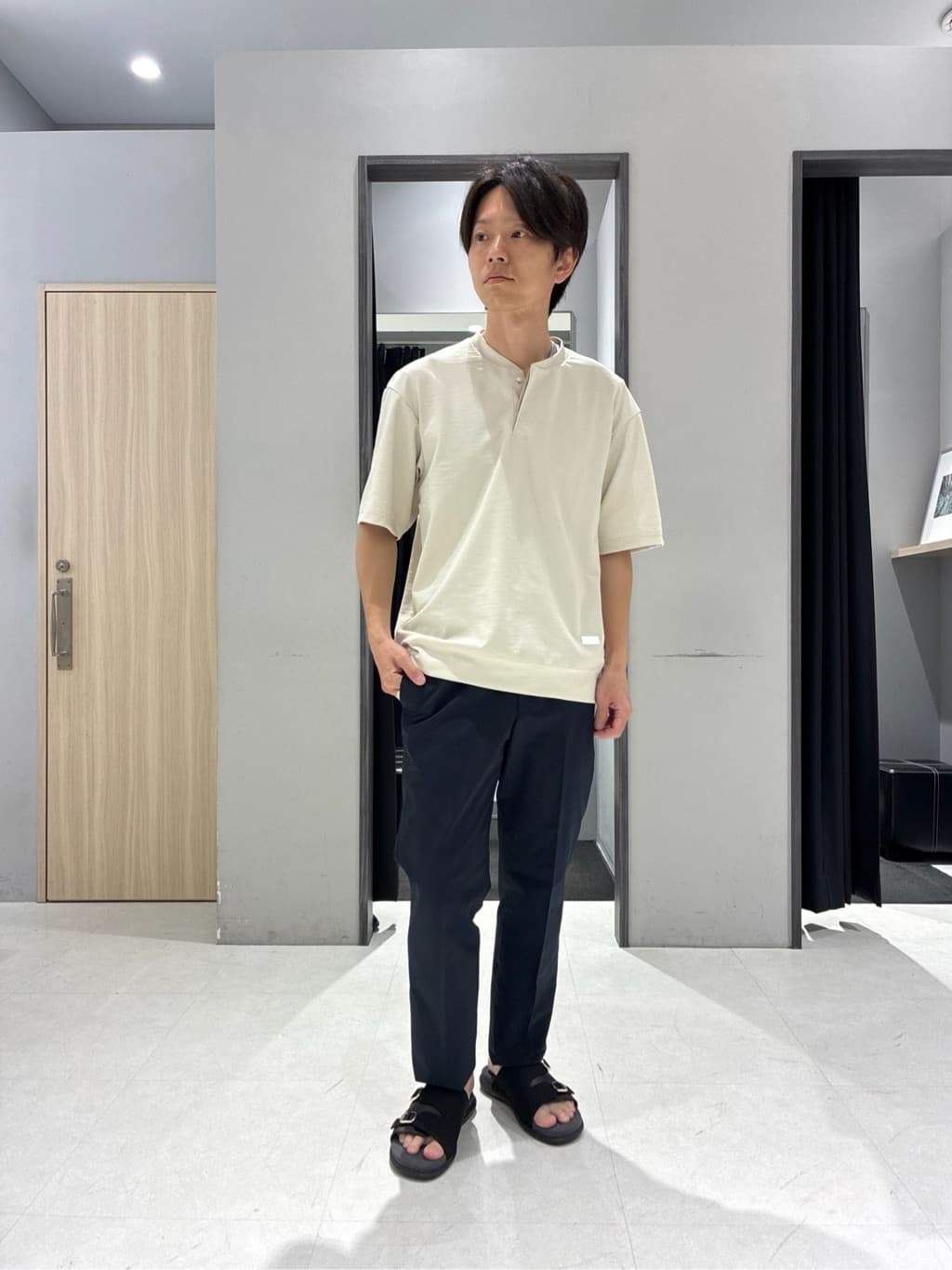 わいずみさんの「TAKEO KIKUCHI｜【抗菌防臭】COOL DOTS（R）ドビープリント パンツ」を使ったコーディネート