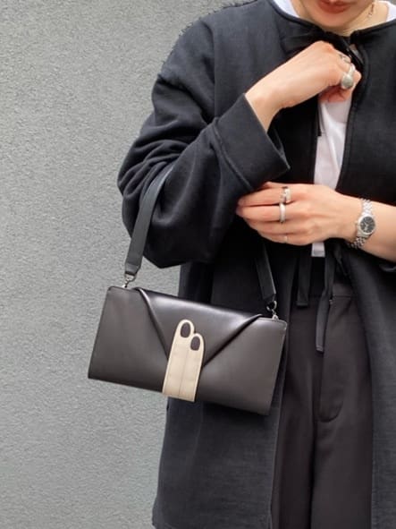Uさんの「HIROKO HAYASHI｜LEO NECESSARIO（レオ ネチェサリオ）ショルダー付き長財布」を使ったコーディネート