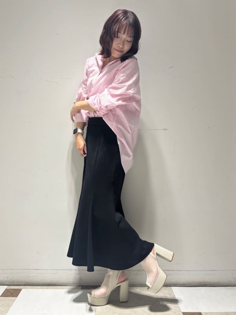 せらら⭐️さんの「ESPERANZA｜厚底ラク盛りブーツヒールサンダル」を使ったコーディネート