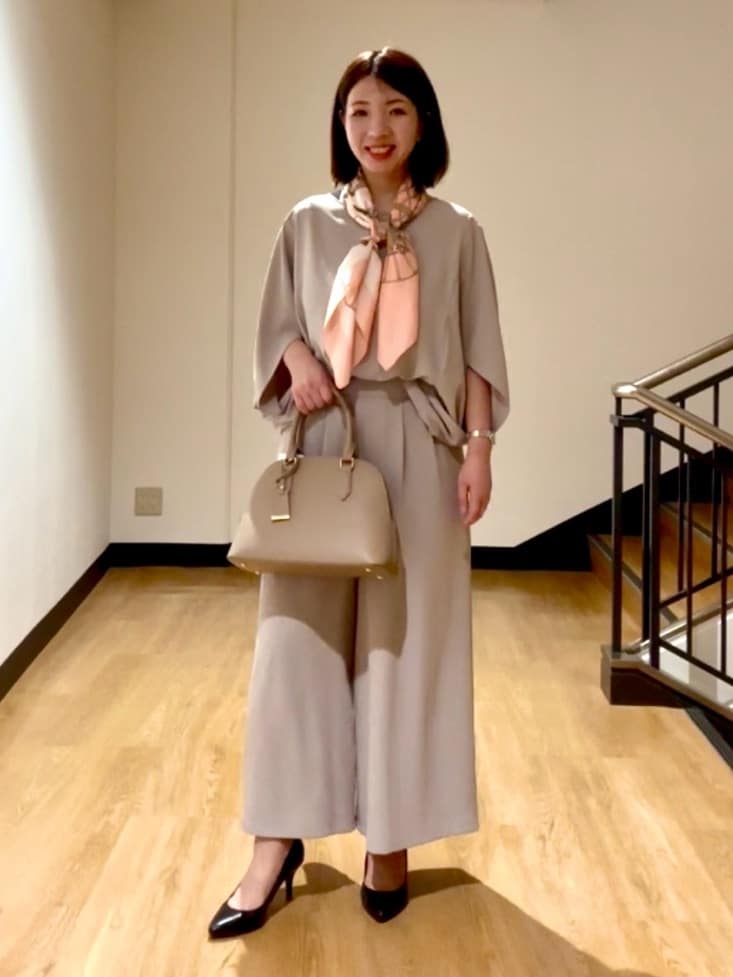 MIKIKOさんの「UNTITLED｜◆【セットアップ可/接触冷感/イージーケア/体型カバー】リラクミスト モモンガブラウス」を使ったコーディネート
