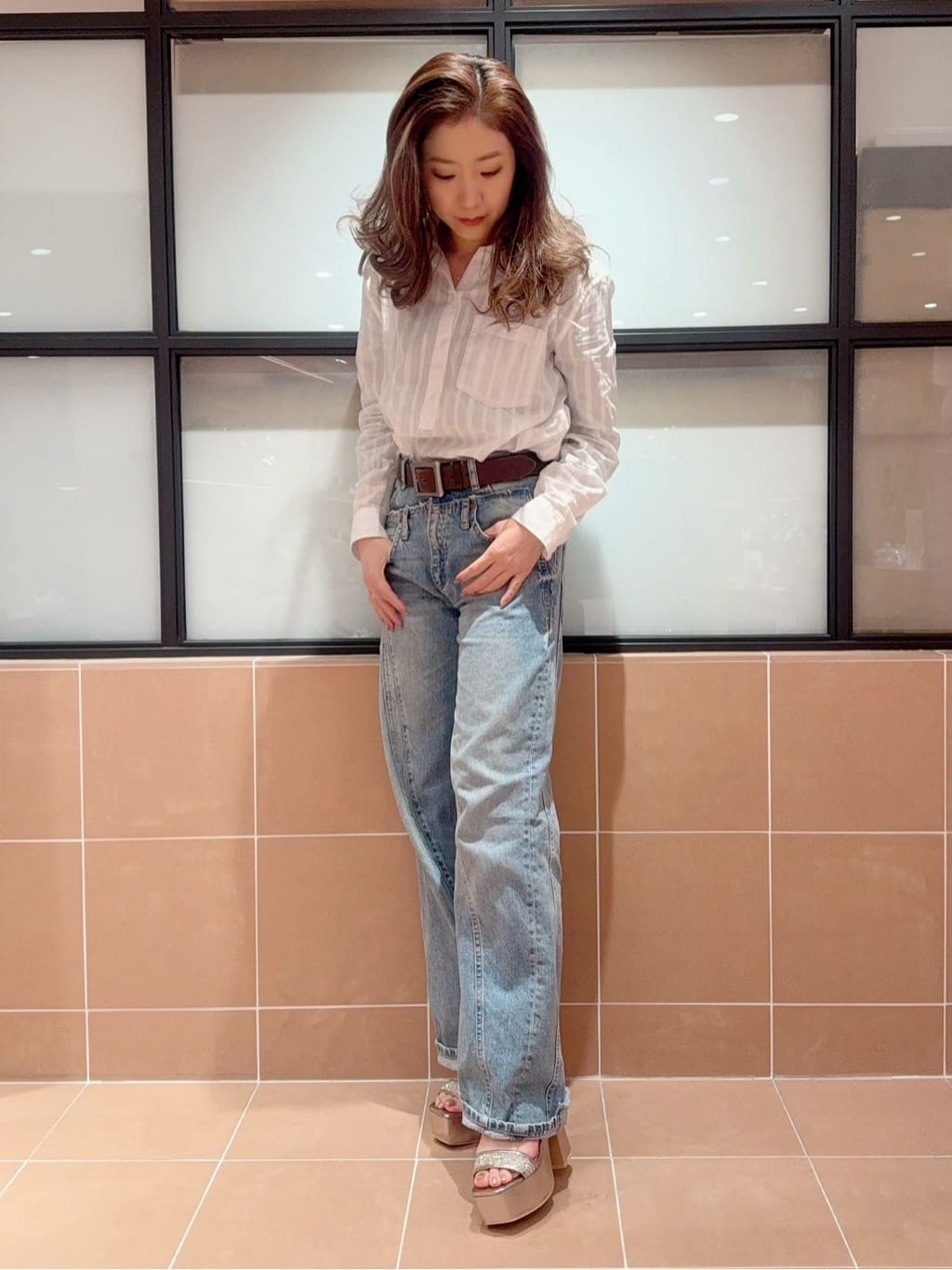 kaoriさんの「ESPERANZA｜【ラク盛り／サンダル】リピーター続出／脚長美脚　ミュールサンダル」を使ったコーディネート