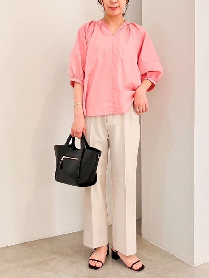 kanakoさんの「grove｜◆【夏に嬉しい機能付き】ランタンスリーブシャツブラウス」を使ったコーディネート
