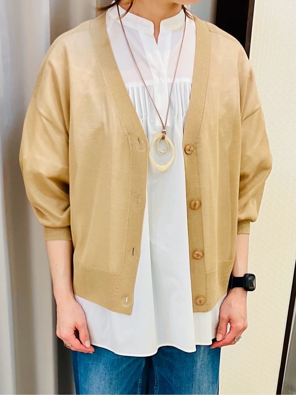 YUKIさんの「INDIVI｜【褒められデニム】ワイドストレート デニムパンツ」を使ったコーディネート