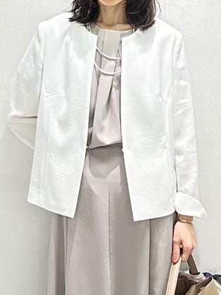 Miwaさんの「UNTITLED｜【手洗い／88cm正方形】シアー素材チェーン柄スカーフ」を使ったコーディネート