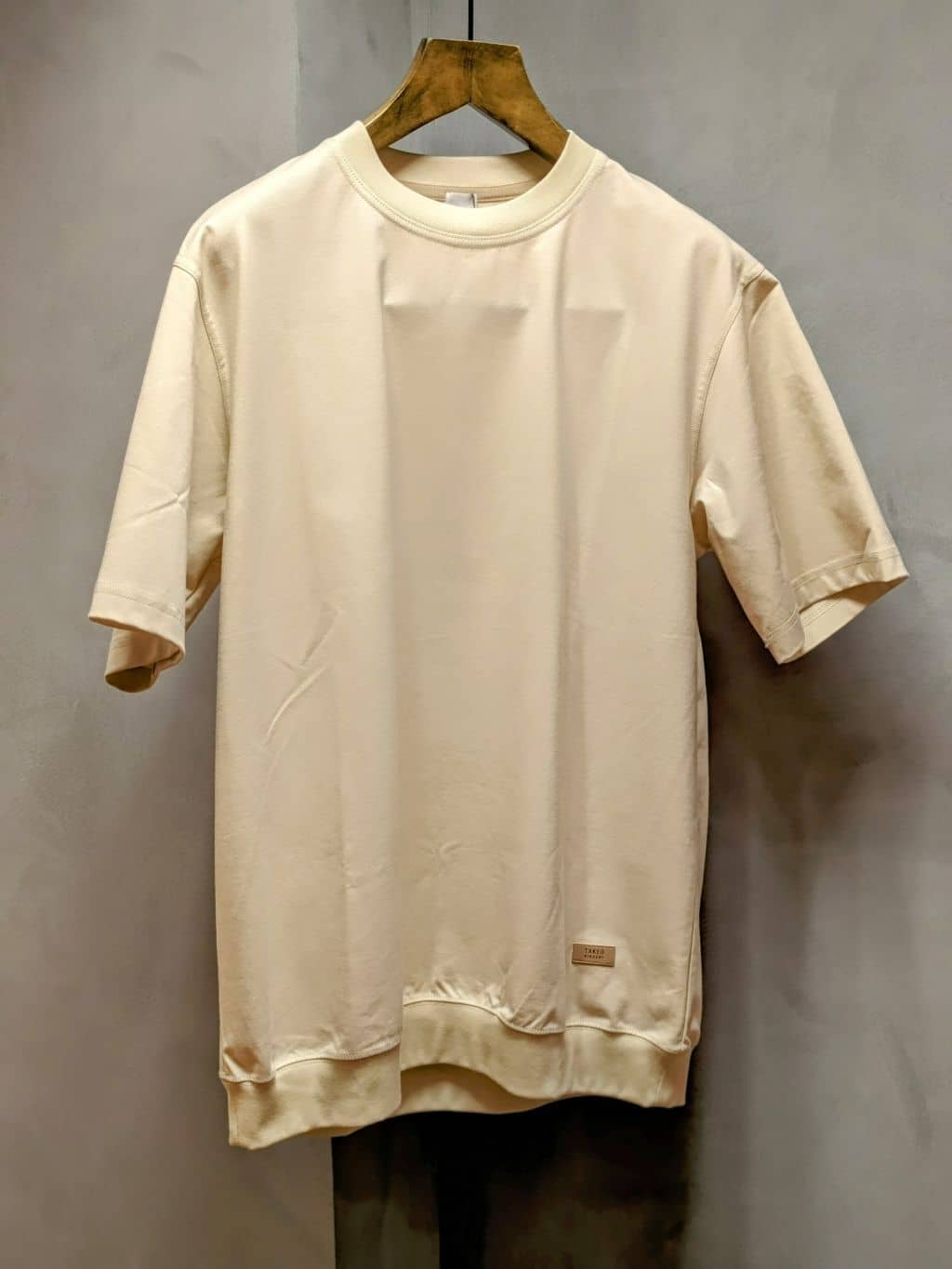 yasuさんの「TAKEO KIKUCHI｜【抗菌防臭／5サイズ展開】ハイゲージポンチ Tシャツ」を使ったコーディネート