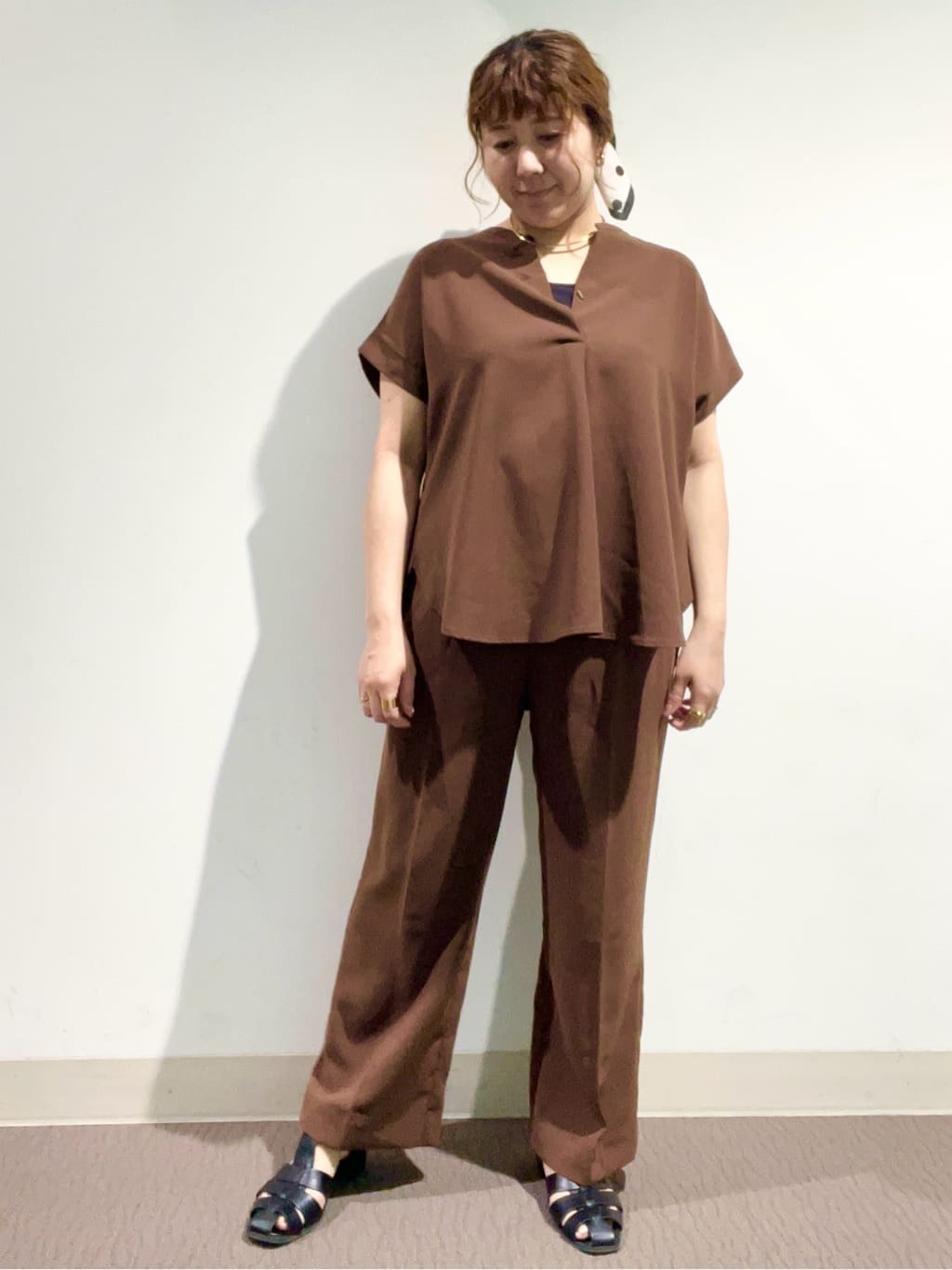 のん.Yさんの「OPAQUE.CLIP｜《7色展開／SS-LLサイズ》ストレッチスキッパーブラウス／セットアップ対応【洗濯機洗い可／防シワ】」を使ったコーディネート