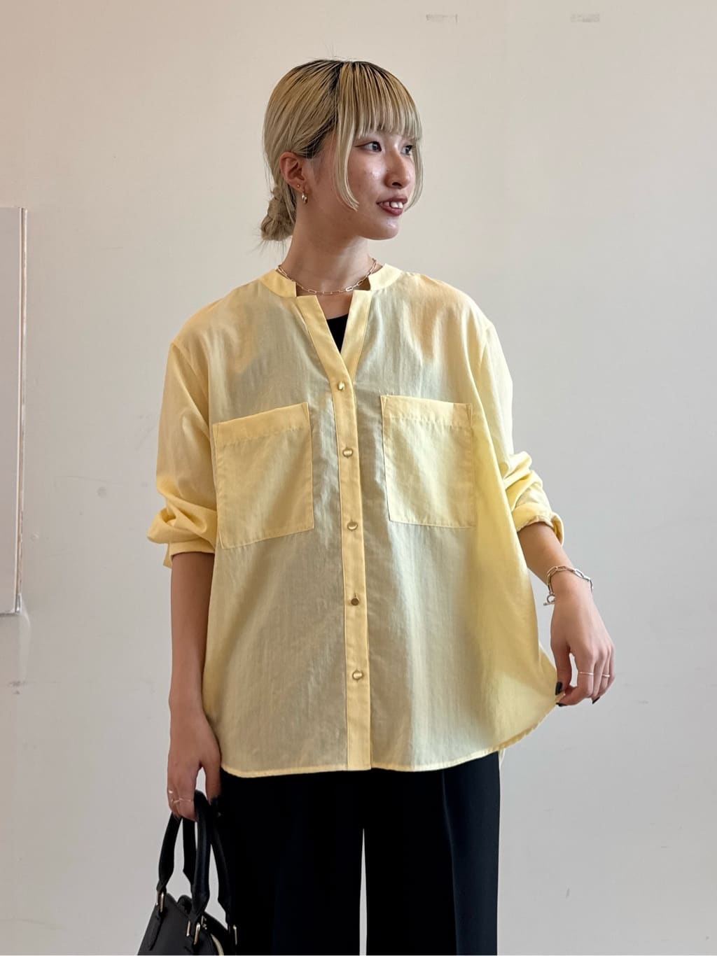 omaさんの「THE SHOP TK｜◆【体型カバー】ダブルポケットスキッパーシャツ/洗濯機OK」を使ったコーディネート