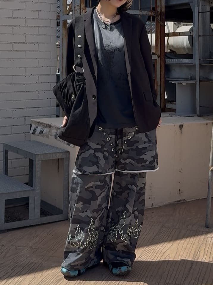 川本葵さんの「tk.TAKEO KIKUCHI｜◆K&rsquo;PJT by AOI 『Lightweight Pants』」を使ったコーディネート