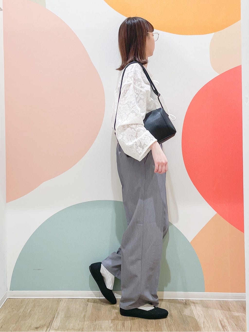 とまとさんの「SHOO･LA･RUE｜◆【洗える/S-LL】シアーネックがこなれ見え リブタンクトップ」を使ったコーディネート