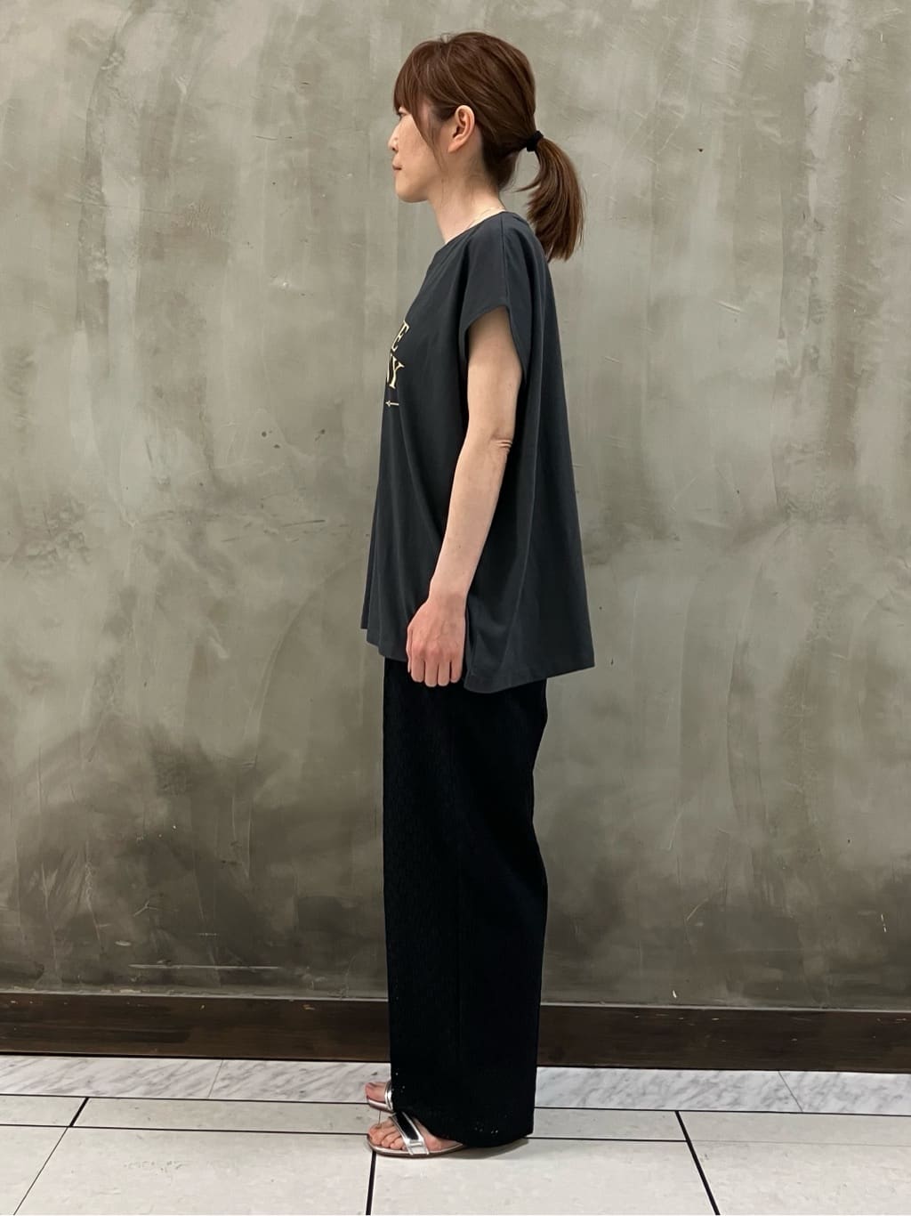 kozuさんの「grove｜【Lee&times;grove別注】PRINT　SLEEVELESS T-SHIRTS」を使ったコーディネート