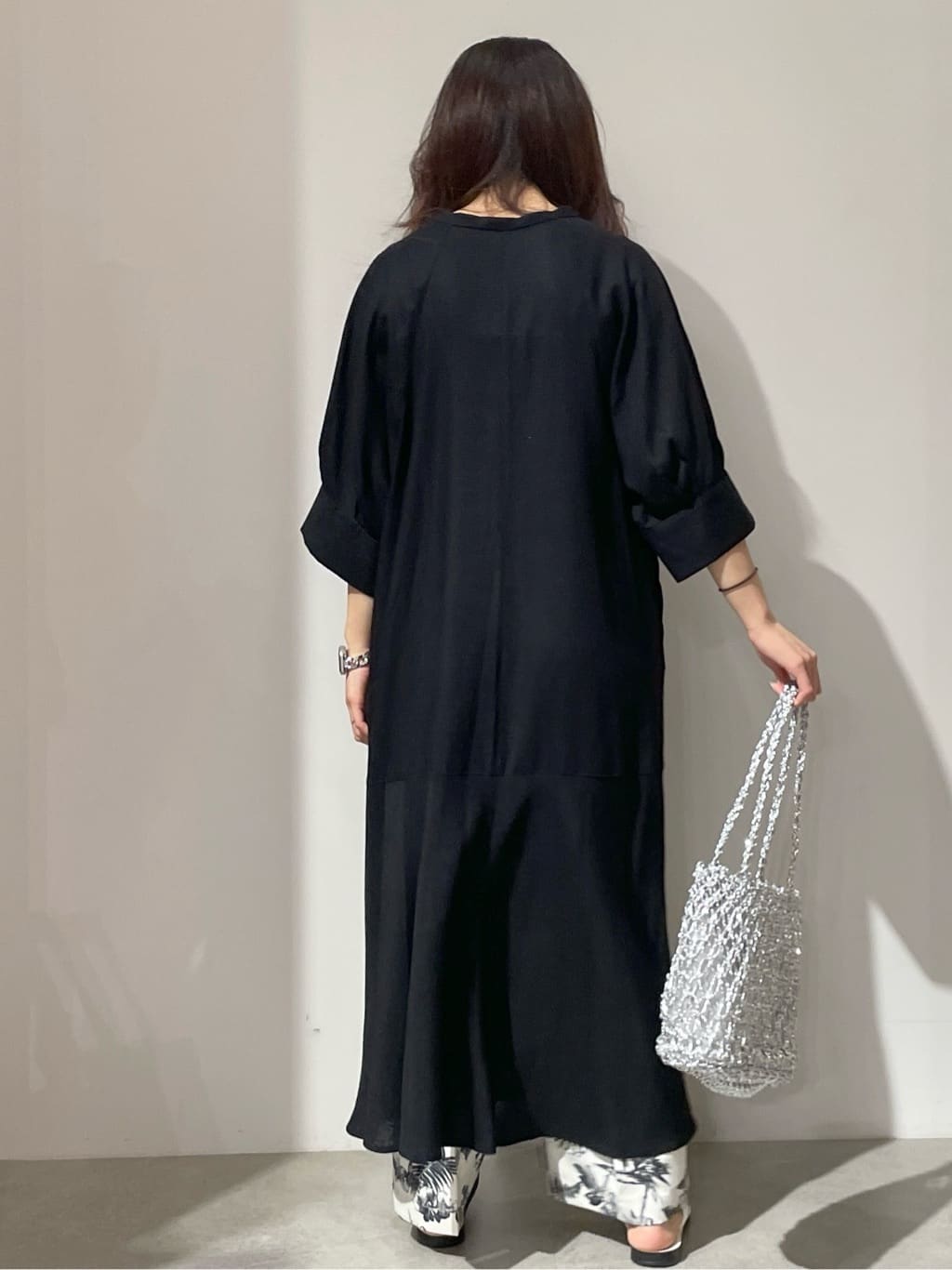 kanahoさんの「OPAQUE.CLIP｜◆キーネックワンピース【洗える】」を使ったコーディネート