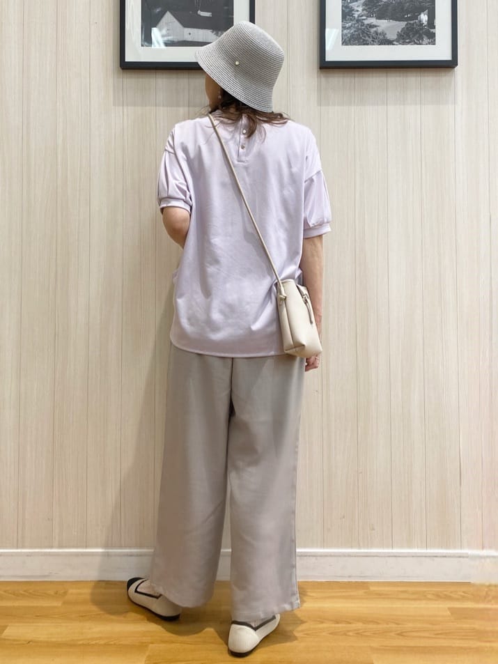 natsuさんの「SHOO･LA･RUE｜【S-LL/ひんやり/UV】ぷっくりラメプリントロゴTシャツ」を使ったコーディネート