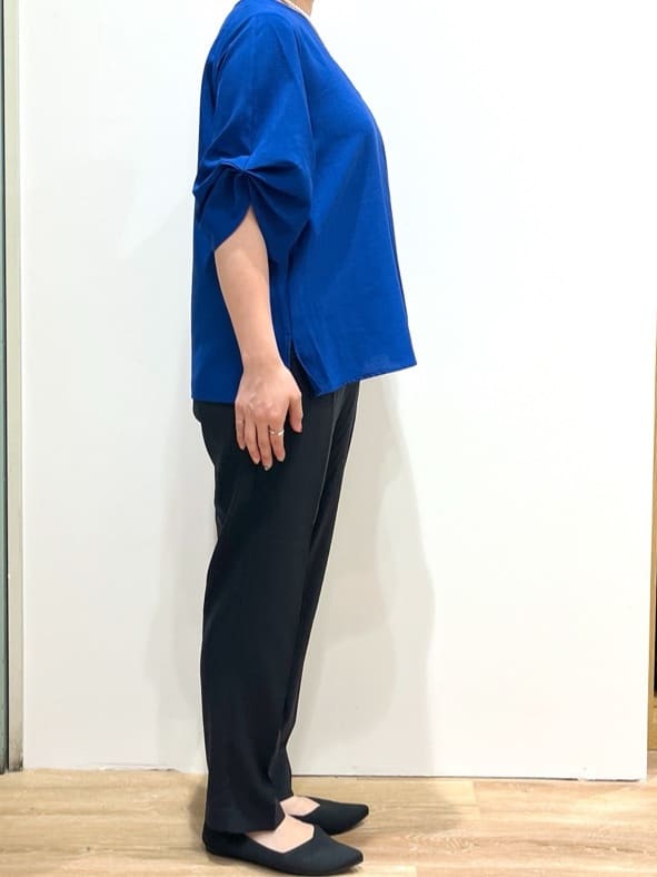 chiakiさんの「OPAQUE.CLIP｜◆リネンライクタックスリーブブラウス【洗濯機洗い可／吸水速乾／接触冷感】」を使ったコーディネート