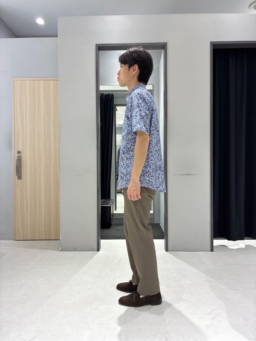 わいずみさんの「TAKEO KIKUCHI｜【360&deg;ストレッチ／セットアップ対応】None Of Stress パンツ」を使ったコーディネート