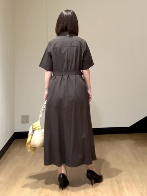 MIKIKOさんの「UNTITLED｜【手洗い／58cm正方形】ベルトプリントスカーフ」を使ったコーディネート