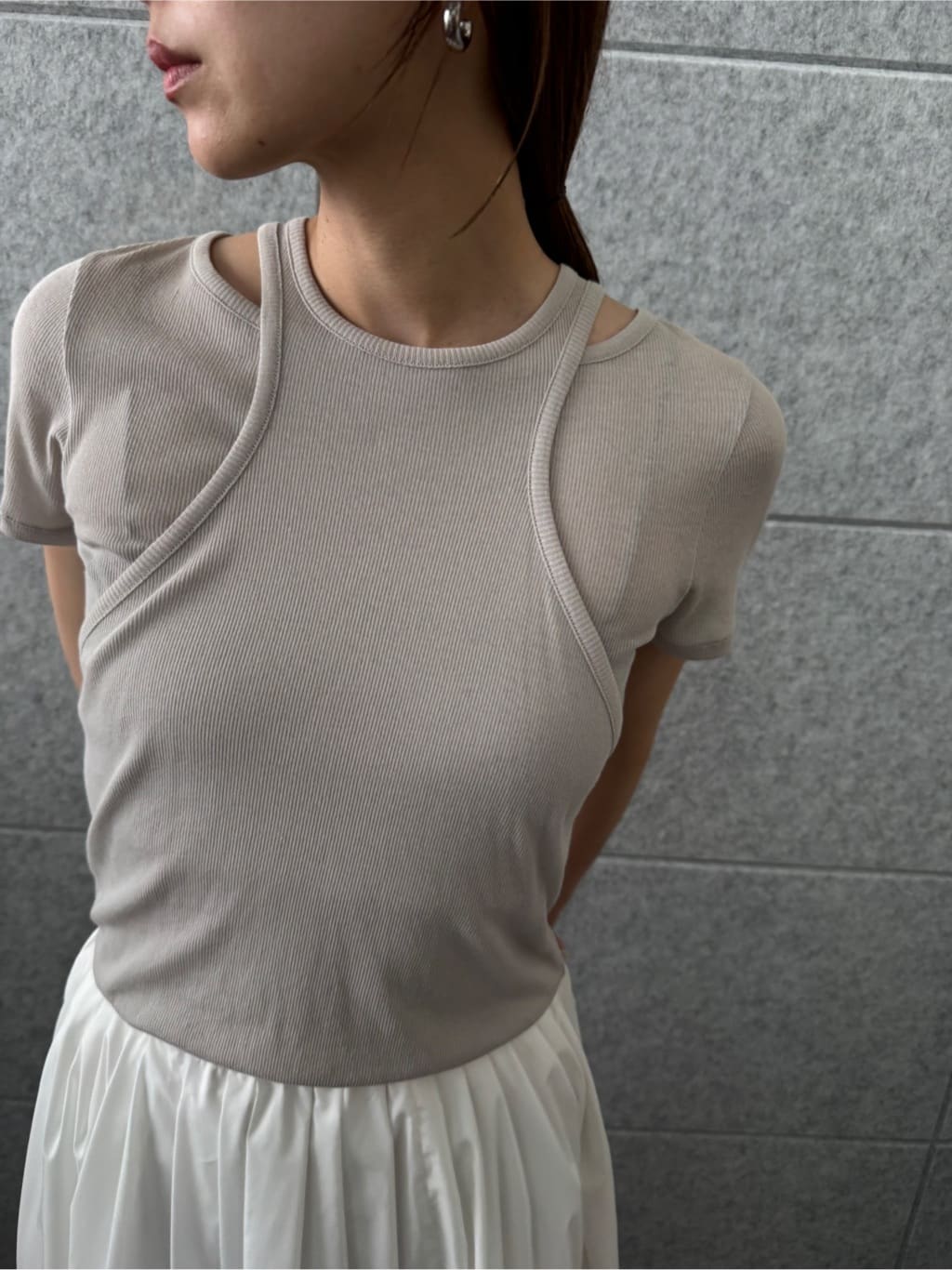 designer yukaさんの「CODE A｜side slit volume skirt」を使ったコーディネート