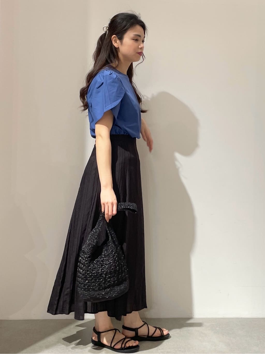 kanahoさんの「OPAQUE.CLIP｜◆チューリップスリーブドッキングカットソー【洗濯機洗い可／接触冷感】」を使ったコーディネート