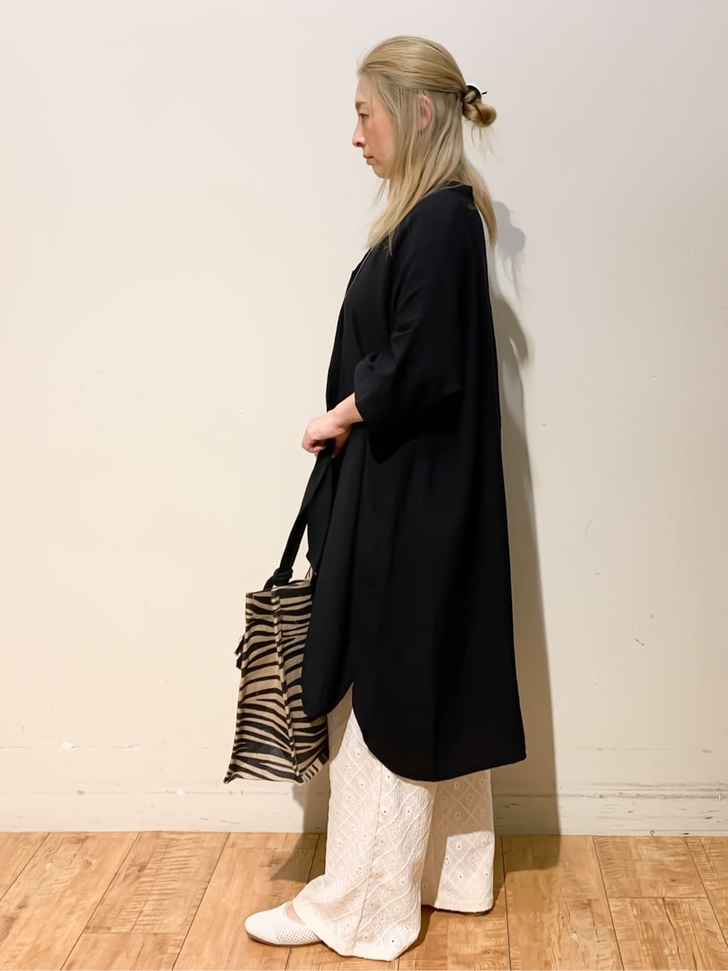 MEGさんの「SHOO･LA･RUE｜◆【洗える/S-LL/ひんやり】ゆったりチュニックワンピース」を使ったコーディネート