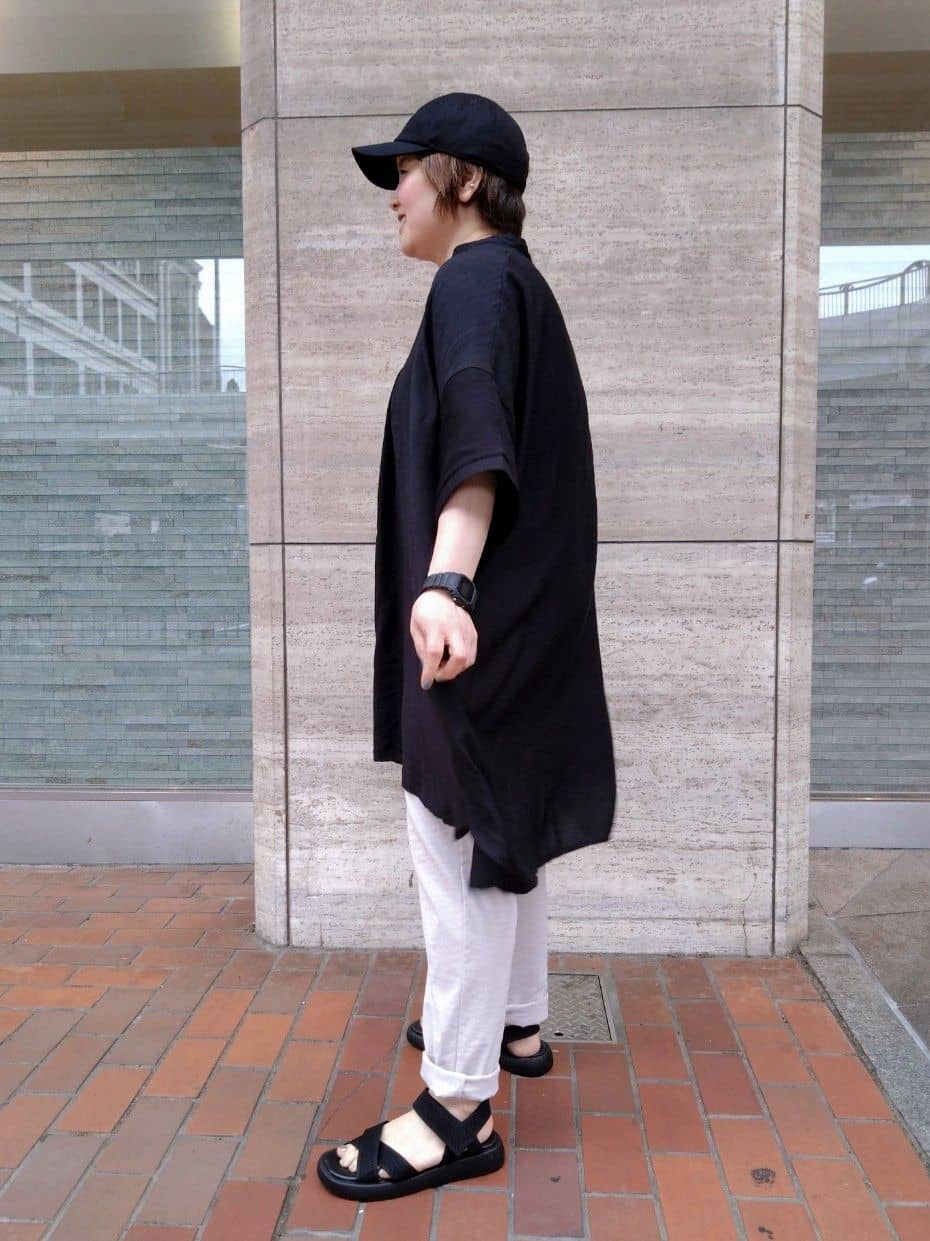 ヒロコジさんの「SHOO･LA･RUE｜◆【洗える/S-LL/ひんやり】ゆったりチュニックワンピース」を使ったコーディネート