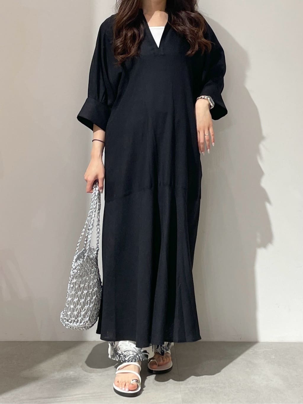 kanahoさんの「OPAQUE.CLIP｜◆キーネックワンピース【洗える】」を使ったコーディネート