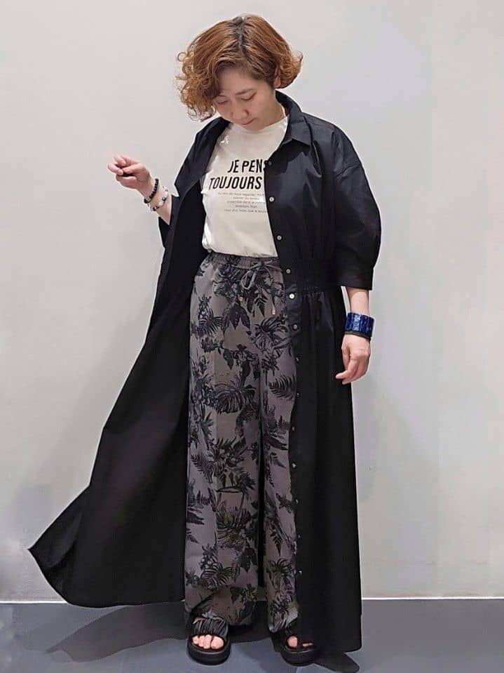 ゆきをさんの「OPAQUE.CLIP｜◆《5色展開》フィット＆フレアシャツワンピース【洗濯機洗い可】」を使ったコーディネート