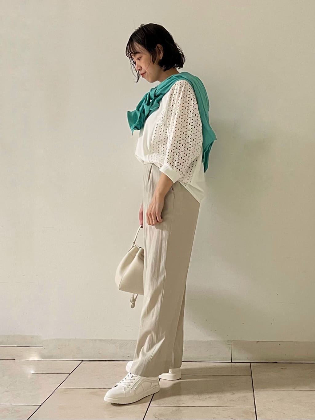 mihoさんの「INDIVI｜◆【洗える／体型カバー】レースコンビトップス」を使ったコーディネート