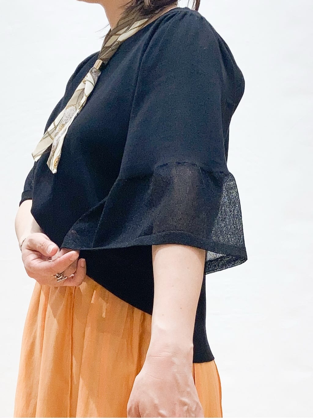 Shihoさんの「OPAQUE.CLIP｜◆《5色展開》シアーフレアスリーブニット【洗濯機洗い可】」を使ったコーディネート