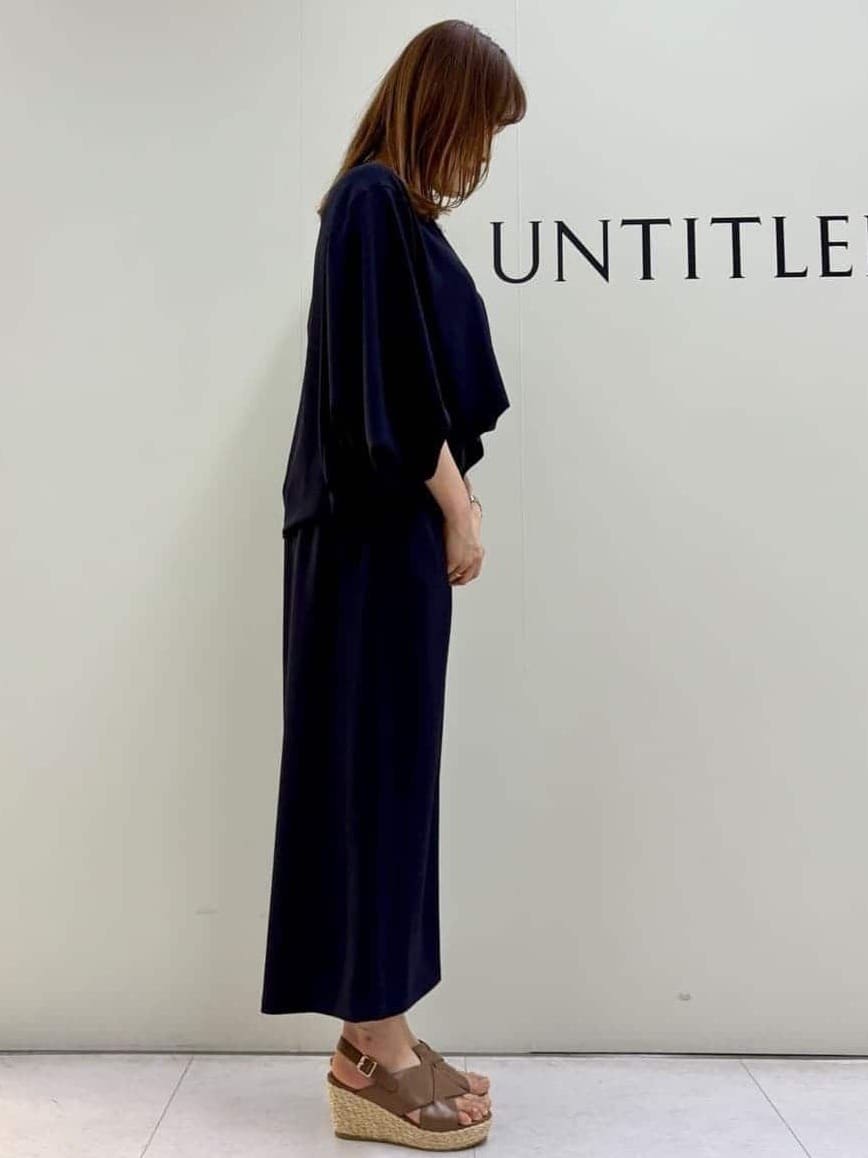 Sakaiさんの「UNTITLED｜◆【セットアップ可/接触冷感/イージーケア/体型カバー】リラクミスト モモンガブラウス」を使ったコーディネート