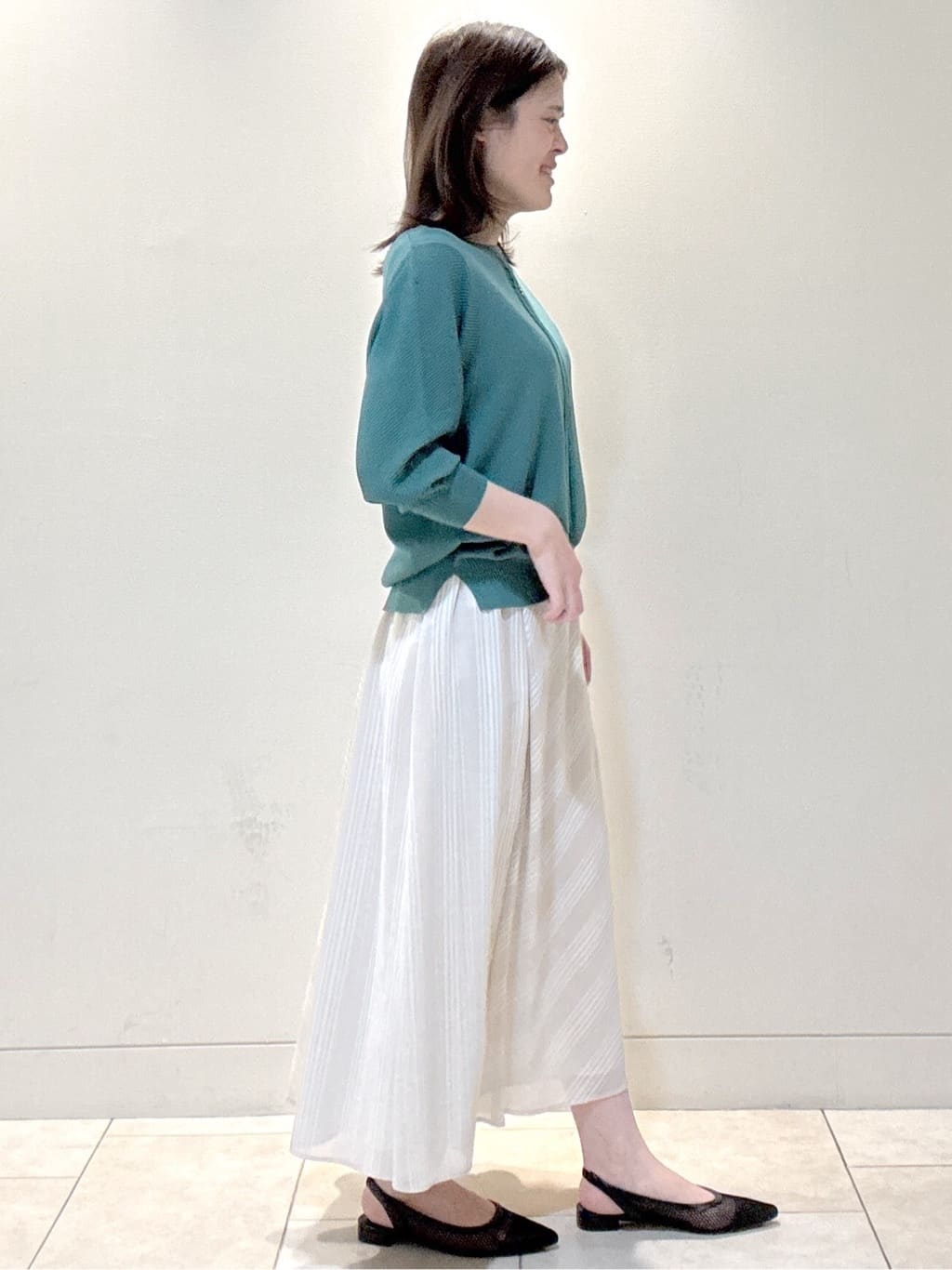 S&auml;K&iuml;さんの「Reflect｜◆【接触冷感／洗える／ジャケットインナーにおすすめ】レースデザインニット」を使ったコーディネート