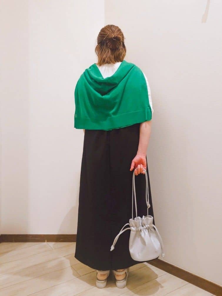 みぃーこさんの「SHOO･LA･RUE｜◆キラキラパーツ付き巾着ショルダーバッグ」を使ったコーディネート