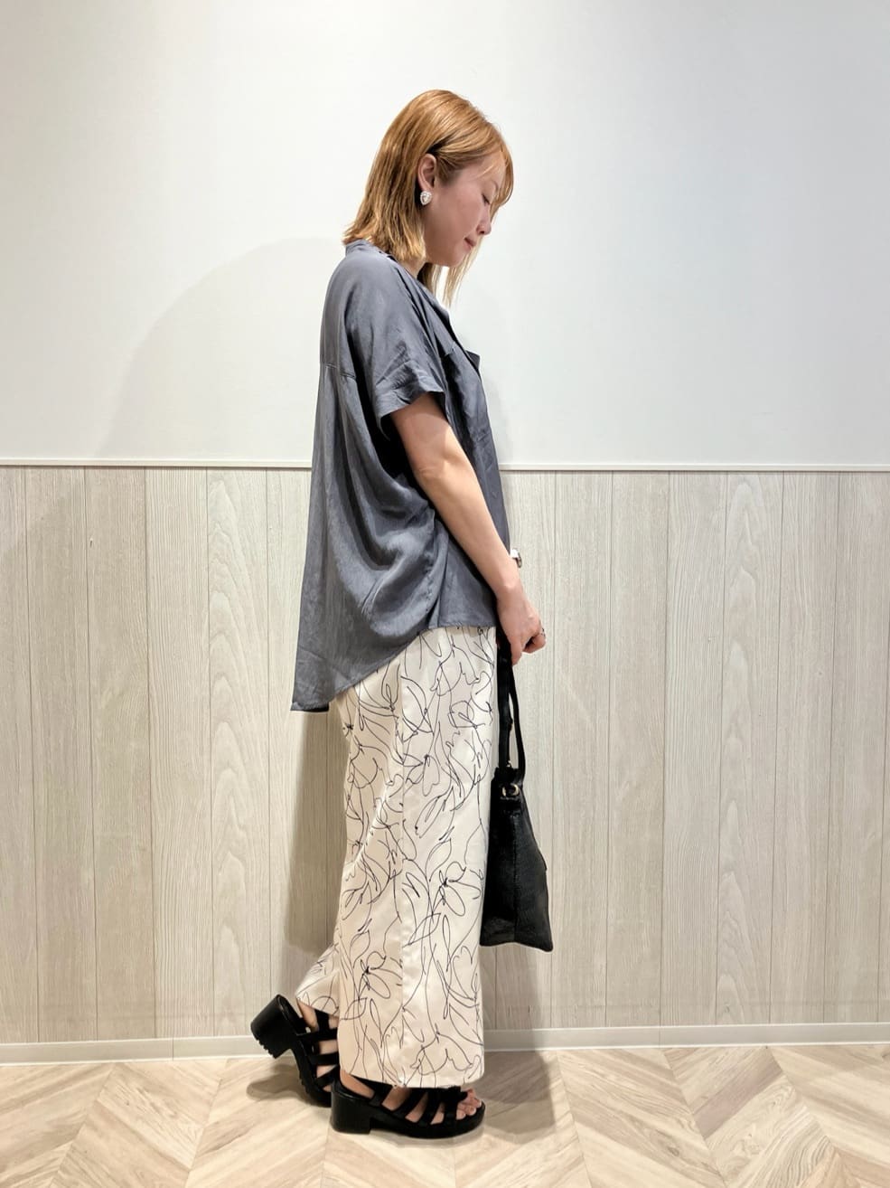 shokoさんの「SHOO･LA･RUE｜◆ペーパーショルダーバッグ」を使ったコーディネート