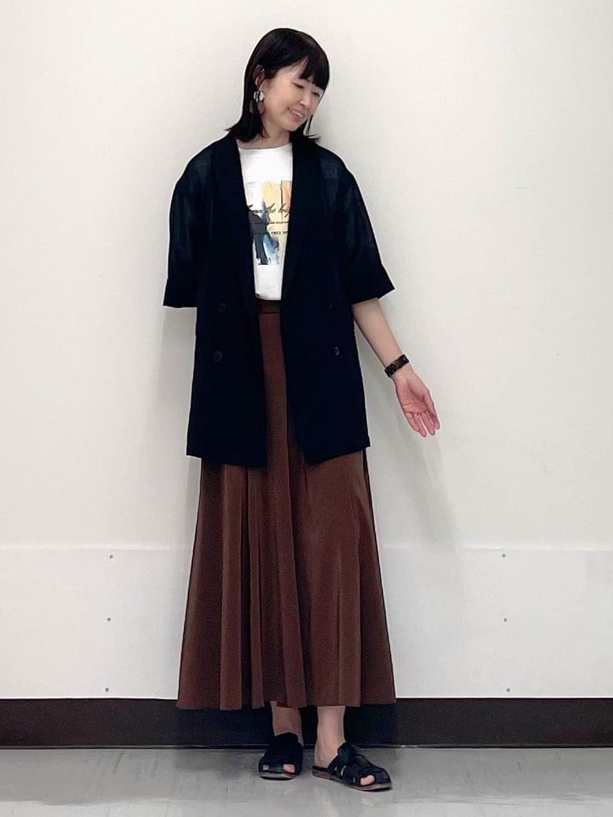ikueさんの「INDIVI｜◆【通気性◎撥水／接触冷感／UVケア】ナローフレアスカート」を使ったコーディネート