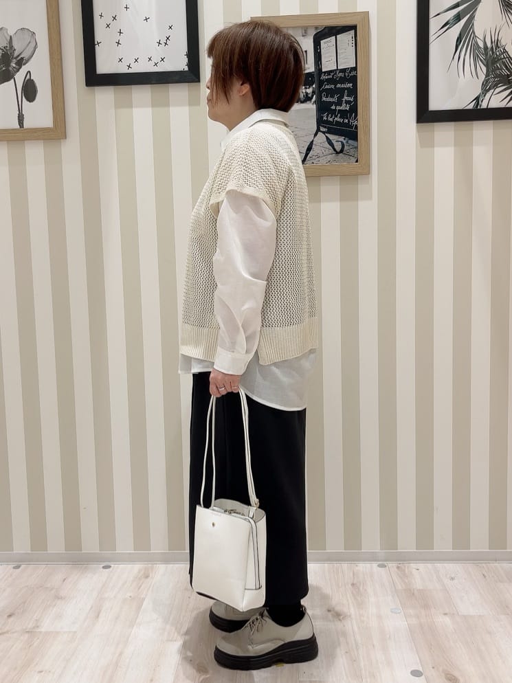 ma_miさんの「SHOO･LA･RUE｜◆【S-LL/2点セット】大人ナチュラルな メッシュ編みニット+タンクトップ」を使ったコーディネート