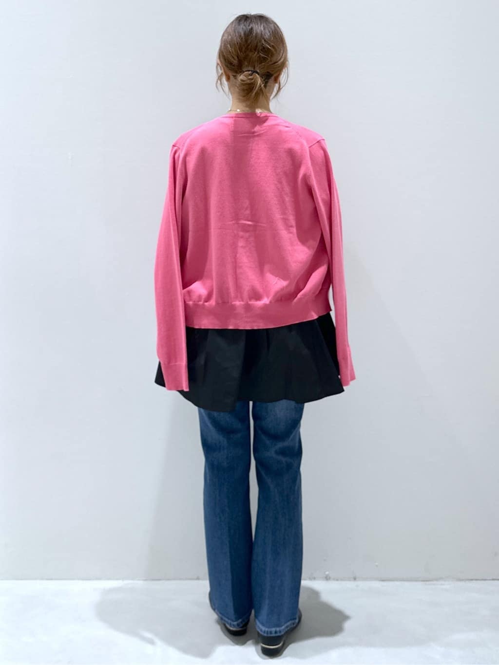 yukaさんの「OPAQUE.CLIP｜◆クルーネックニットカーディガン／オーガニックコットン混【UV／洗濯機洗い可】」を使ったコーディネート