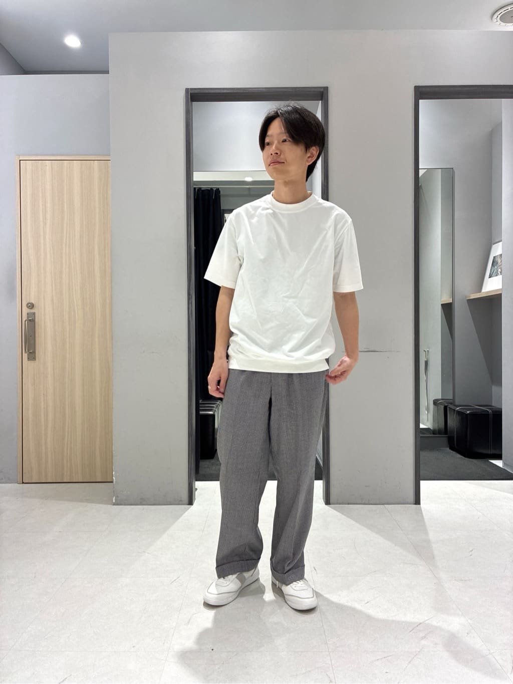 わいずみさんの「TAKEO KIKUCHI｜【抗菌防臭／5サイズ展開】ハイゲージポンチ Tシャツ」を使ったコーディネート