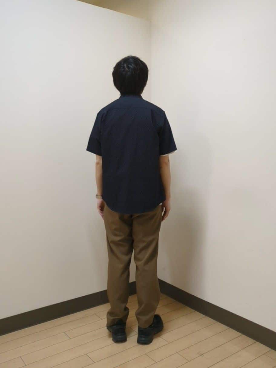 あきやまさんの「TAKEO KIKUCHI｜【抗菌防臭／5サイズ展開】ハイゲージポンチ Tシャツ」を使ったコーディネート