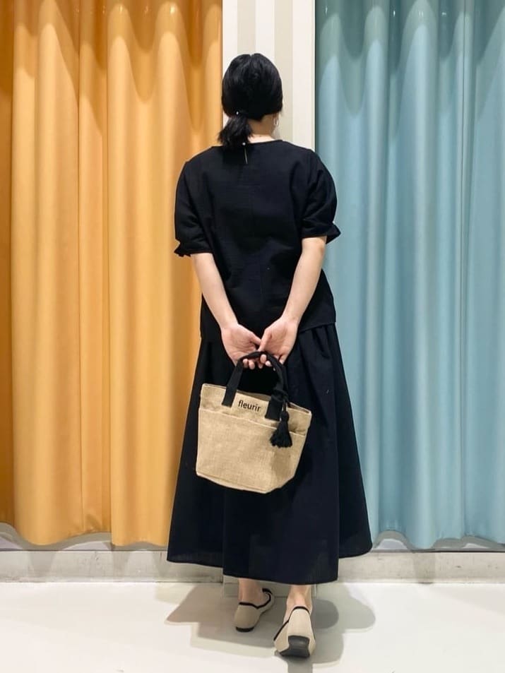 おかさんの「SHOO･LA･RUE｜◆【高レビュー】洗えてサラサラ ニットパンプス」を使ったコーディネート