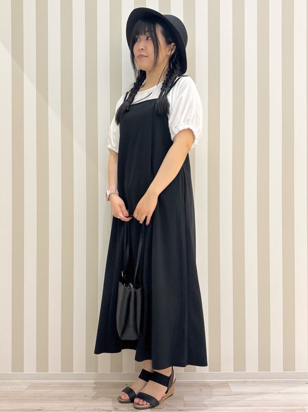 まろんさんの「SHOO･LA･RUE｜◆女性らしさ溢れる　フレアキャミワンピース」を使ったコーディネート
