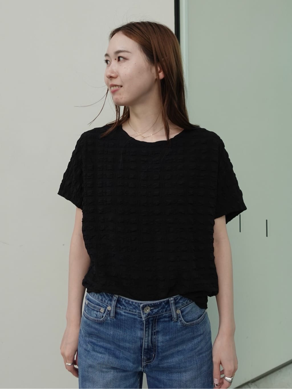 mitsukiさんの「INDIVI｜【褒められデニム】ワイドストレート デニムパンツ」を使ったコーディネート