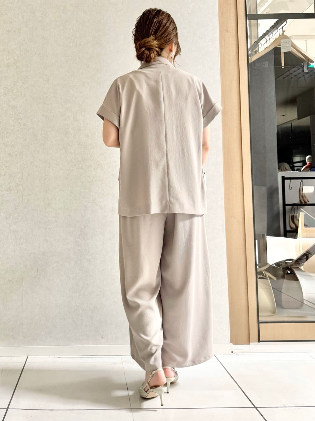 sayuさんの「UNTITLED｜◆【セットアップ可能/接触冷感/イージーケア】リラクミスト　ハーフスリーブジャケット」を使ったコーディネート