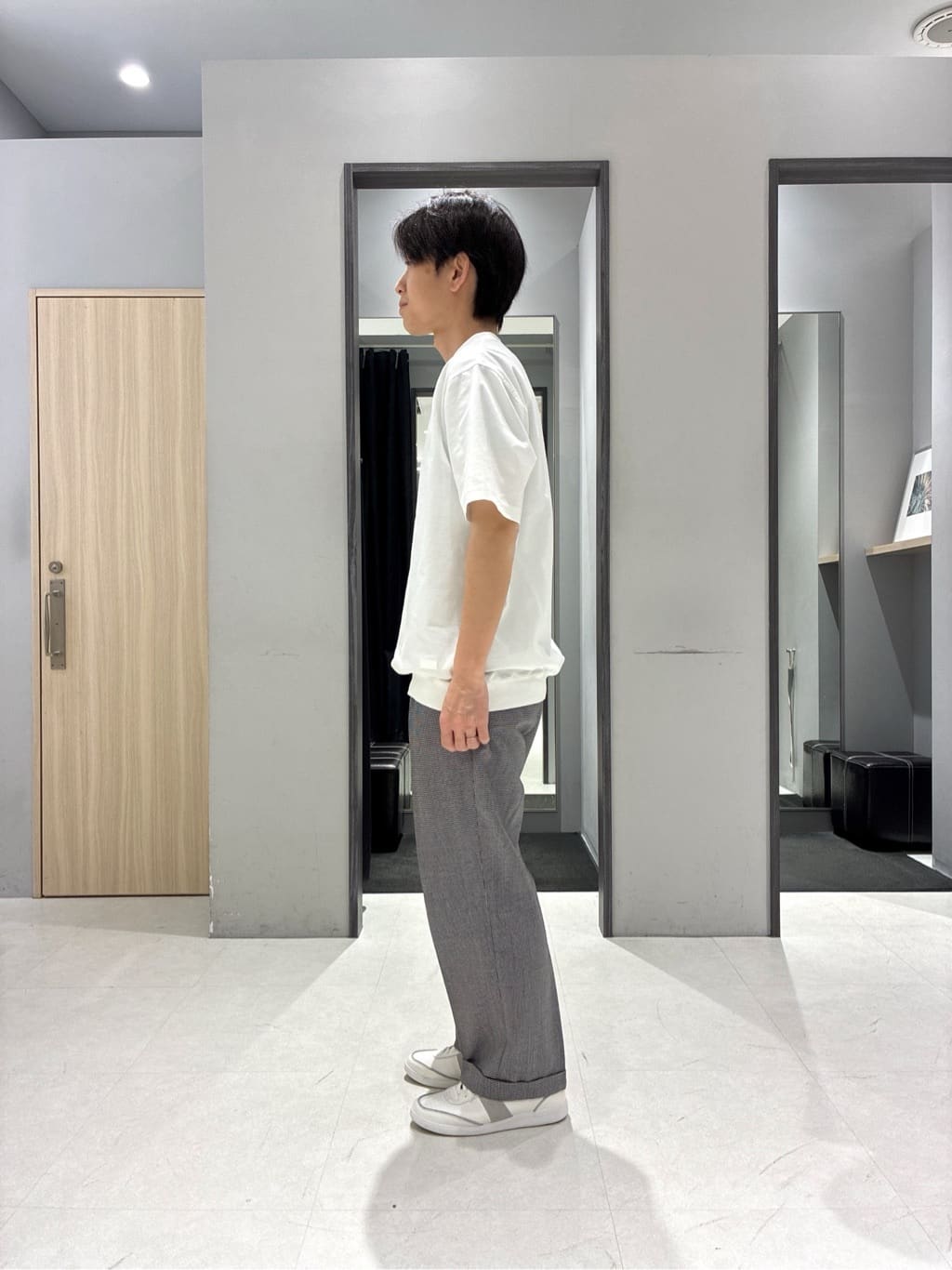 わいずみさんの「TAKEO KIKUCHI｜【抗菌防臭／5サイズ展開】ハイゲージポンチ Tシャツ」を使ったコーディネート